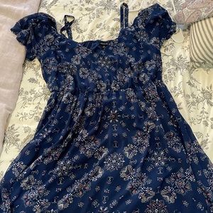 Split Sleeve Knee Length Dress